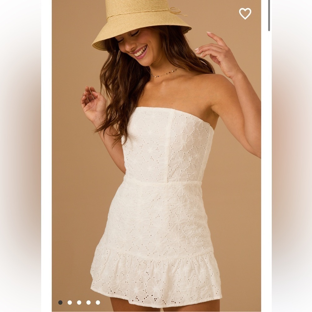 New with tags Altar’d state Baylyn Eyelet Romper